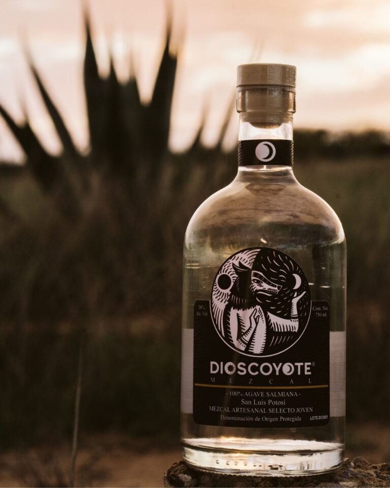 Mezcal Dios Coyote
